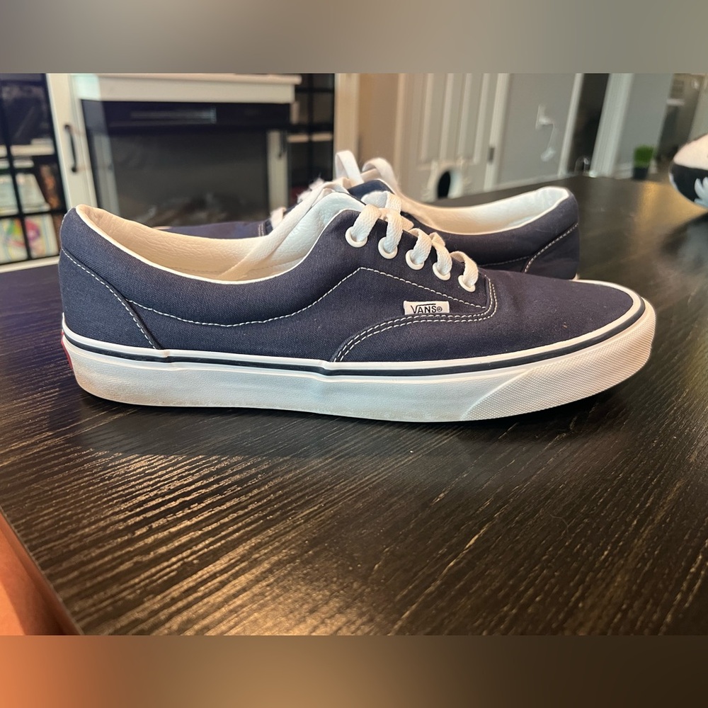 Men’s Vans Size 11